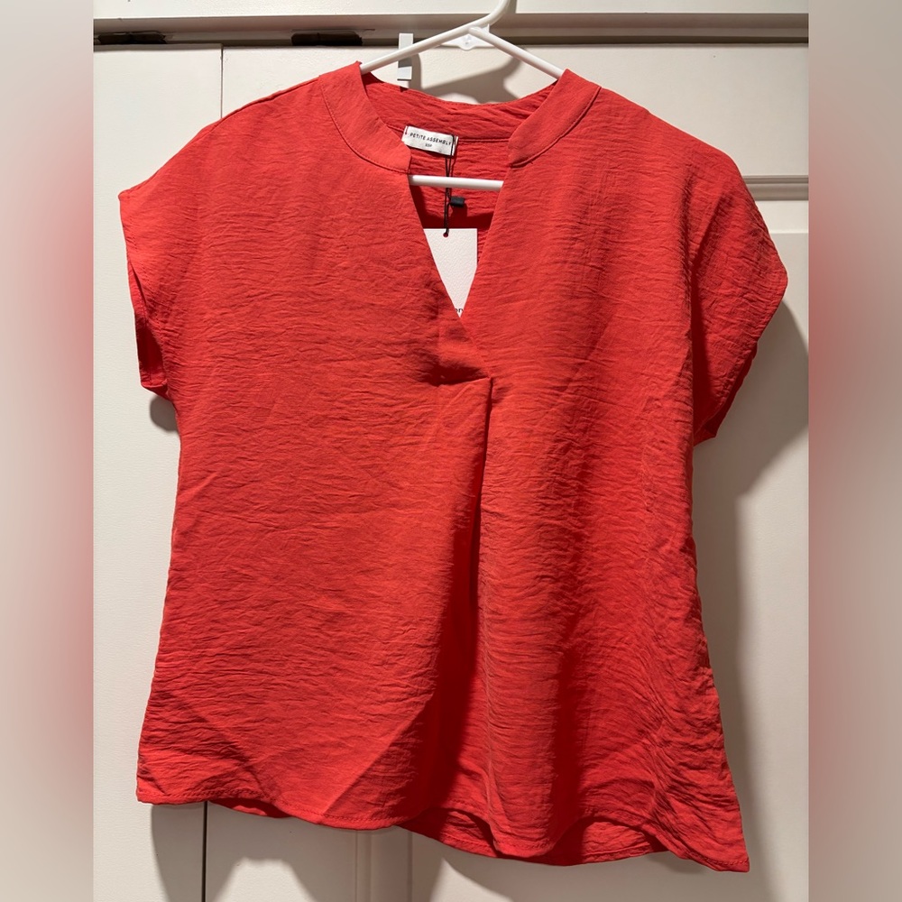 PETITE ASSEMBLY | Red V-Neck Blouse 🆕